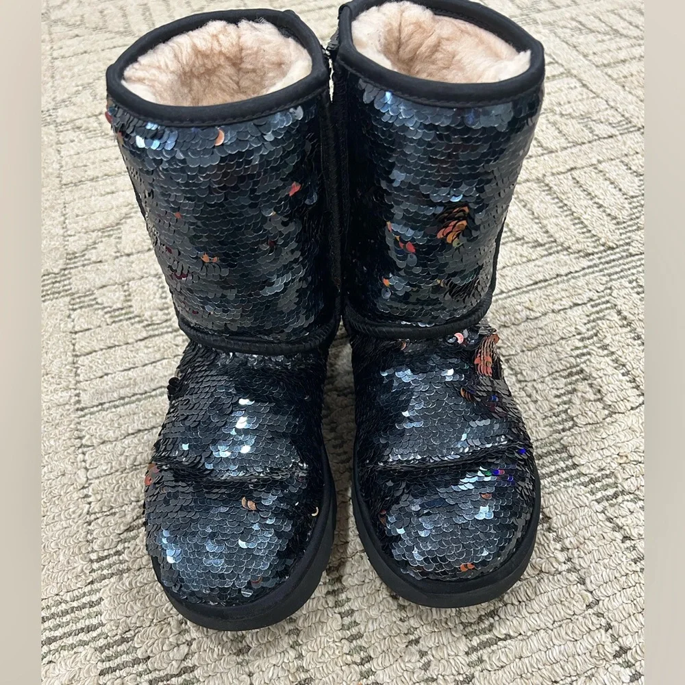 UGG Black Sequin boots size 5 - Picture 8 of 9